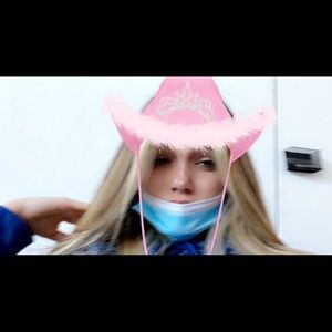 Meet your Posher, Chloe